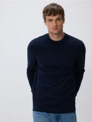 Strukturalny sweter z bawełny - granatowy. Niebieskie swetry męskie Reserved, l, bez wzorów, z bawełny, bez kołnierzyka, bez ramiączek. Za 139.99 zł.
