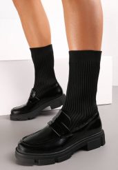 Czarne Botki Mokasyny z Elastyczną Cholewką Kellesha. Czarne botki damskie Renee, bez wzorów, bez obcasa, na płaskiej podeszwie, bez zapięcia. Za 139.99 zł.