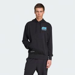 Bluza z kapturem Mercedes - AMG Petronas Formula One Team George Russell Graphic. Czarne bluzy męskie Adidas, l, bez wzorów, z kapturem, na fitness i siłownię. Za 329.00 zł.