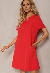 Czerwona Trapezowa Sukienka Mini z Krótkim Rękawem i Kieszeniami Vrea. Czerwone sukienki damskie Renee, na spotkanie biznesowe, l, bez wzorów, eleganckie, bez kołnierzyka, bez ramiączek, mini, trapezowe. Za 69.99 zł.
