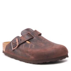 Klapki Birkenstock. Brązowe klapki damskie Birkenstock, bez wzorów, bez obcasa, bez zapięcia. Za 679.99 zł.