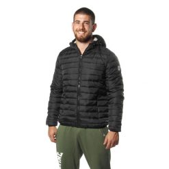 Kurtka puchowa z kaptur na co dzień na siłownię. Czarne kurtki męskie LEONE 1947 APPAREL, bez wzorów, z poliesteru, bez kaptura. W wyprzedaży za 215.34 zł.