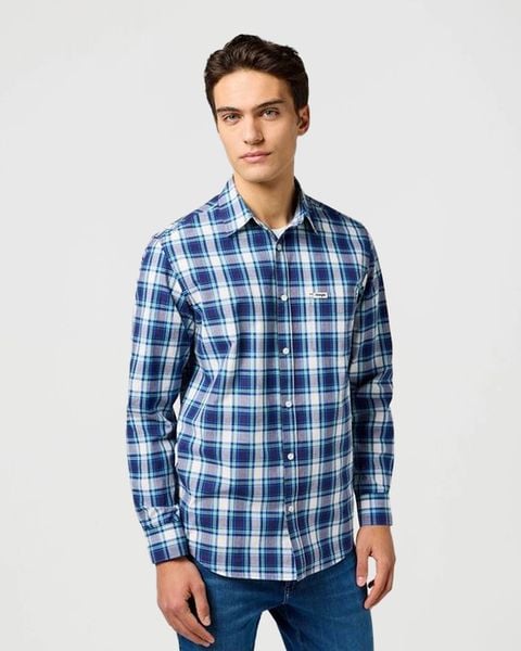 MESKA KOSZULA WRANGLER 1 PKT SHIRT NAVY 112362767. Niebieskie koszule męskie Wrangler, l, bez wzorów, bez kołnierzyka, bez ramiączek. Za 149.99 zł.