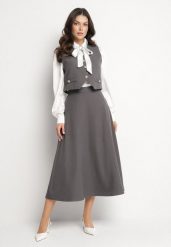 Munthe Bluzka Fulton 251104325132 Écru Regular Fit. Bluzki damskie Munthe, bez wzorów, z lyocellu, bez kołnierzyka, bez ramiączek. Za 739.99 zł.