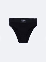 Figi damskie bawełniane z szeroką gumą z linii Authentic czarne Margona 906. Czarne majtki damskie BIG STAR, z bawełny. W wyprzedaży za 29.99 zł.