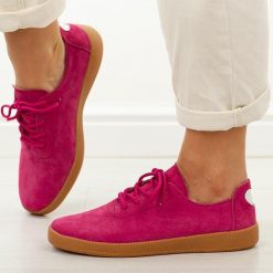 Fuksja skórzane półbuty damskie T.Sokolski w26-611. Czerwone półbuty damskie Sokolski, na jesień, bez wzorów, z jeansu, casualowe, z okrągłym noskiem, bez obcasa, bez zapięcia. W wyprzedaży za 179.10 zł.
