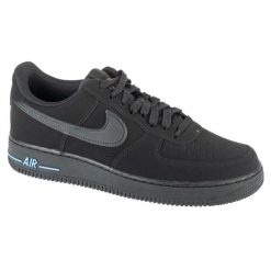 Buty sportowe Sneakersy męskie, Air Force 1 '07. Czarne buty sportowe męskie Nike, bez wzorów, ze skóry, bez zapięcia, trekkingowe, Nike Air Force. Za 529.99 zł.