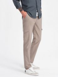 Spodnie męskie materiałowe REGULAR z kieszeniami cargo - oliwkowe V2 OM-PACG-0178 - XXL. Zielone spodnie materiałowe męskie Ombre Clothing, bez wzorów, z materiału. W wyprzedaży za 79.99 zł.