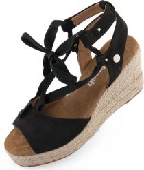 Sandały damskie Refresh na koturnie 9 cm czarne. Czarne sandały damskie Refresh, bez wzorów, z gumy, bez obcasa, na koturnie, bez zapięcia. Za 182.99 zł.