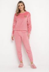 Różowy Dzianinowy Komplet Piżamowy z Bluzą i Spodniami Jogger Javva. Czerwone bluzy damskie Born2be, bez wzorów, z dzianiny, bez ramiączek. Za 44.99 zł.