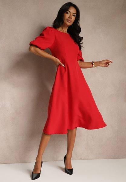 Czerwona Rozkloszowana Sukienka Ozdobiona Bufiastymi Rękawami Melianis. Czerwone sukienki damskie Renee, na co dzień, l, bez wzorów, klasyczne, bez kołnierzyka, bez ramiączek, midi, rozkloszowane. Za 109.99 zł.