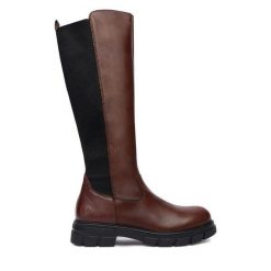 Kozaki Rieker. Brązowe kozaki damskie Rieker, bez wzorów, bez obcasa, na płaskiej podeszwie, bez zapięcia. Za 519.99 zł.