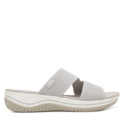 Klapki Jana. Szare klapki damskie Jana, bez wzorów, bez obcasa, bez zapięcia. Za 199.99 zł.