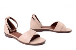 MACIEJKA K7459-04/00-1 beż, sandały damskie. Brązowe sandały damskie Maciejka, bez wzorów, z gumy, bez obcasa, bez zapięcia. Za 237.92 zł.