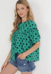 Zielona Rozkloszowana Bluzka w Kropki z Falbanką Eblia. Zielone bluzki damskie Born2be, bez wzorów, z tkaniny, bez kołnierzyka, bez ramiączek. Za 19.99 zł.