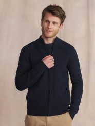 Sweter z długim rękawem TBS Nouvigil. Niebieskie swetry męskie TBS, xl, bez wzorów, z bawełny, eleganckie, bez kołnierzyka, bez ramiączek. Za 347.00 zł.