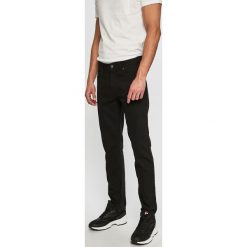 Dickies - Spodnie. Czarne spodnie materiałowe męskie Dickies, bez wzorów, z bawełny. W wyprzedaży za 129.90 zł.