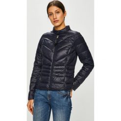 Vero Moda - Kurtka. Czerwone kurtki damskie Vero Moda, m, bez wzorów, z materiału, bez kaptura. W wyprzedaży za 119.90 zł.
