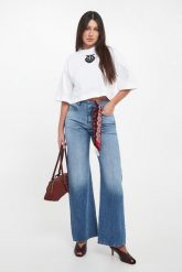 Jeansy damskie Wanda PINKO. Jeansy damskie Pinko, bez wzorów, z jeansu. Za 1,239.00 zł.