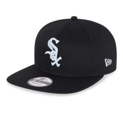 Czapka z daszkiem New Era 9FIFTY Chicago White Sox Essential. Czarne czapki damskie New Era, bez wzorów, sportowe. Za 69.90 zł.