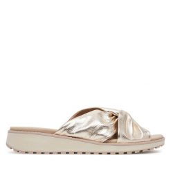 Klapki Caprice. Żółte klapki damskie Caprice, bez wzorów, bez obcasa, bez zapięcia. Za 189.99 zł.