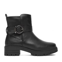 Botki Clara Barson. Czarne botki damskie Clara Barson, bez wzorów, bez obcasa, na płaskiej podeszwie, bez zapięcia. Za 159.99 zł.