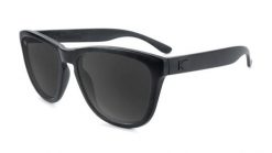 Okulary przeciwsłoneczne dla dorosłych - kategoria 3 z polaryzacją - Black on. Czarne okulary przeciwsłoneczne damskie KNOCKAROUND. Za 149.60 zł.