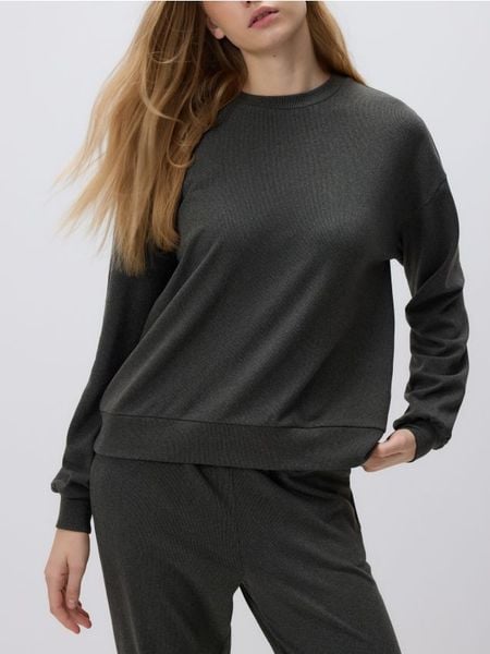 Gładka bluza - ciemnoszary. Szare bluzy damskie Reserved, l, bez wzorów, z dzianiny, bez ramiączek, bez kaptura. W wyprzedaży za 45.99 zł.