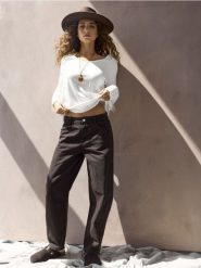 Jeansy balloon high waist z ozdobnym przeszyciem - brązowy. Brązowe jeansy damskie Sinsay, bez wzorów, z jeansu, z podwyższonym stanem. Za 69.99 zł.