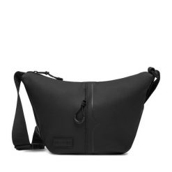 Torebka Hunter. Czarne listonoszki damskie Hunter, bez wzorów, bez dodatków. Za 129.99 zł.