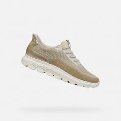 Buty GEOX D SPHERICA PLUS Złoty. Zielone obuwie trekkingowe damskie Geox, z syntetyku, bez zapięcia. Za 460.99 zł.