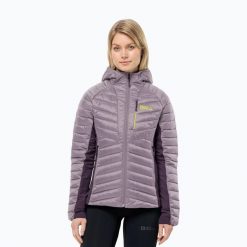 Kurtka ocieplana damska Jack Wolfskin Routeburn Pro Ins. Fioletowe kurtki sportowe damskie Jack Wolfskin, bez wzorów, z puchu, bez ramiączek, bez kaptura, trekkingowe. Za 589.99 zł.