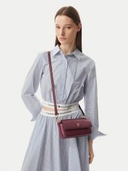 Tommy Hilfiger Torebka Th Icon Camera Bag AW0AW18721 Bordowy. Czerwone listonoszki damskie Tommy Hilfiger, bez wzorów, ze skóry, bez dodatków. Za 489.99 zł.