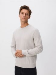 Strukturalny sweter z bawełny - jasnoszary. Szare swetry męskie Reserved, l, bez wzorów, z bawełny, bez kołnierzyka, bez ramiączek. Za 129.99 zł.