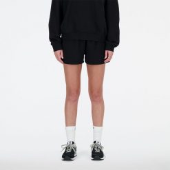 Spodenki damskie New Balance WS41500BK – czarne. Czarne szorty damskie New Balance, bez wzorów, z bawełny, klasyczne. Za 189.99 zł.