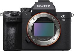 Aparat Sony A7 III (ILCE7M3B.CEC). Aparaty bezlusterkowce SONY. Za 5,637.00 zł.