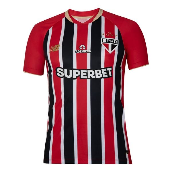 Koszulka męska New Balance Sao Paulo FC MT831835AWY – czerwona. Czerwone koszulki sportowe męskie New Balance, m, z aplikacjami, z materiału, bez ramiączek. Za 399.99 zł.