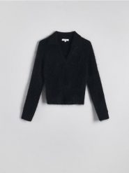 Sweter polo z wełną - czarny. Czarne swetry nierozpinane damskie Reserved, l, bez wzorów, z dzianiny, bez kołnierzyka, bez ramiączek. W wyprzedaży za 199.99 zł.