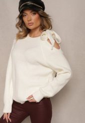 Biały Sweter z Ozdobnym Wiązaniem i Wycięciem na Ramieniu Eledi. Białe swetry nierozpinane damskie Renee, bez wzorów, casualowe, bez kołnierzyka, bez ramiączek. Za 119.99 zł.