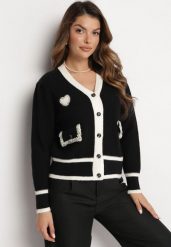 Czarny Sweter Kardigan z Wiskozy z Naszywką Serca i Perłowymi Kieszeniami Aradhya. Czarne kardigany damskie Born2be, z aplikacjami, z wiskozy, bez kołnierzyka. Za 159.99 zł.