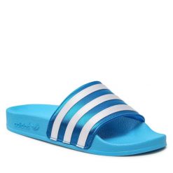 Klapki adidas. Niebieskie klapki damskie Adidas, bez wzorów, sportowe, bez obcasa, bez zapięcia. Za 159.99 zł.