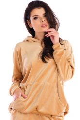 Welurowa Bluza Kangurka z Kapturem - Beżowa. Brązowe bluzy damskie Awama, uniwersalny, bez wzorów, z elastanu, bez ramiączek, z kapturem. Za 228.90 zł.