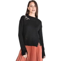 TWINSET Sweter Czarny. Czarne swetry nierozpinane damskie Twinset, s, z aplikacjami, z materiału, bez kołnierzyka, bez ramiączek. Za 735.95 zł.