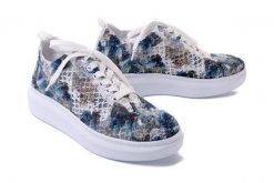ARTIKER RELAKS 52C2484 white/blue, półbuty damskie. Białe półbuty damskie Artiker Relaks, na lato, bez wzorów, bez obcasa, bez zapięcia. Za 108.43 zł.