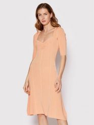 Guess Sukienka codzienna W2YK53 Z30K0 Pomarańczowy Flare Fit. Brązowe sukienki damskie Guess, na co dzień, s, z aplikacjami, z wiskozy, bez kołnierzyka, bez ramiączek, proste. Za 329.99 zł.