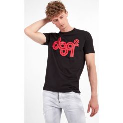 T-shirt DSQUARED2. T-shirty męskie Dsquared2, m, bez wzorów, bez kołnierzyka, bez ramiączek. W wyprzedaży za 755.30 zł.