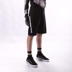 Szorty Stay Strong V2 race. Białe szorty damskie STAY STRONG, bez wzorów, eleganckie. W wyprzedaży za 304.99 zł.