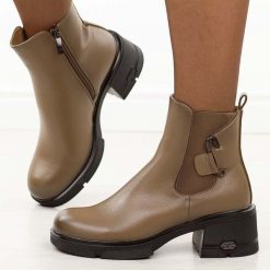 Khaki botki damskie na obcasie Potocki 12698. Brązowe botki damskie POTOCKI, na jesień, bez wzorów, z gumy, boho, z okrągłym noskiem, bez obcasa, na obcasie, bez zapięcia. Za 239.00 zł.