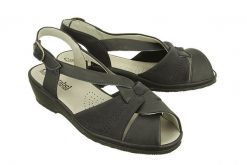 COMFORTABEL 710653-5 blau, sandały damskie. Niebieskie sandały damskie Comfortabel, bez wzorów, bez obcasa, na koturnie, bez zapięcia. Za 247.92 zł.