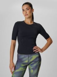 4F Koszulka treningowa slim szybkoschnąca damska - czarna S. Czarne bluzki damskie 4F, s, bez wzorów, sportowe, bez kołnierzyka, bez ramiączek. Za 129.99 zł.